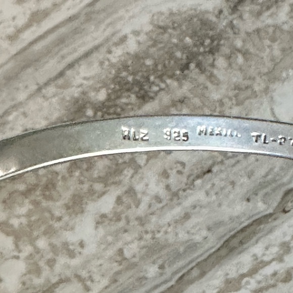 SS handmade choker/pin. - Picture 3 of 3